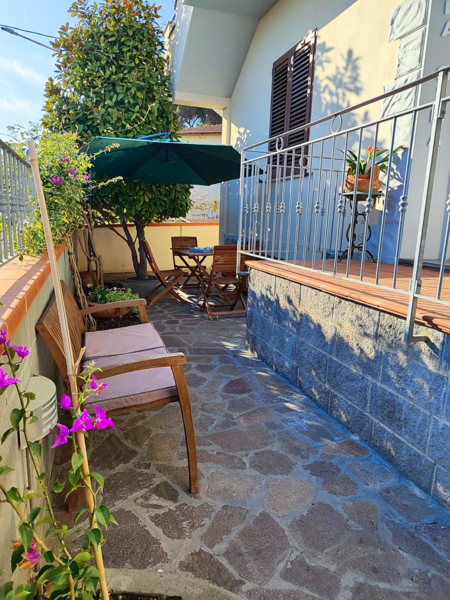 A Casa Di Gina Apartment Rosignano Solvay Luaran gambar